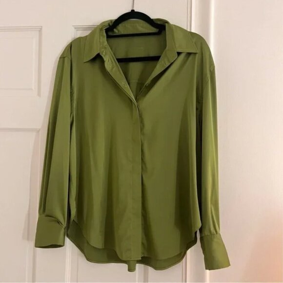 Dailly Drills Womens Silky Satin Button Down Sz XS/S Relaxed Fit Resortwear NWOT - Picture 3 of 13